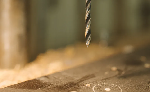 چگونه می توان برنز دستگاه CNC را برای قطعات دقیق؟